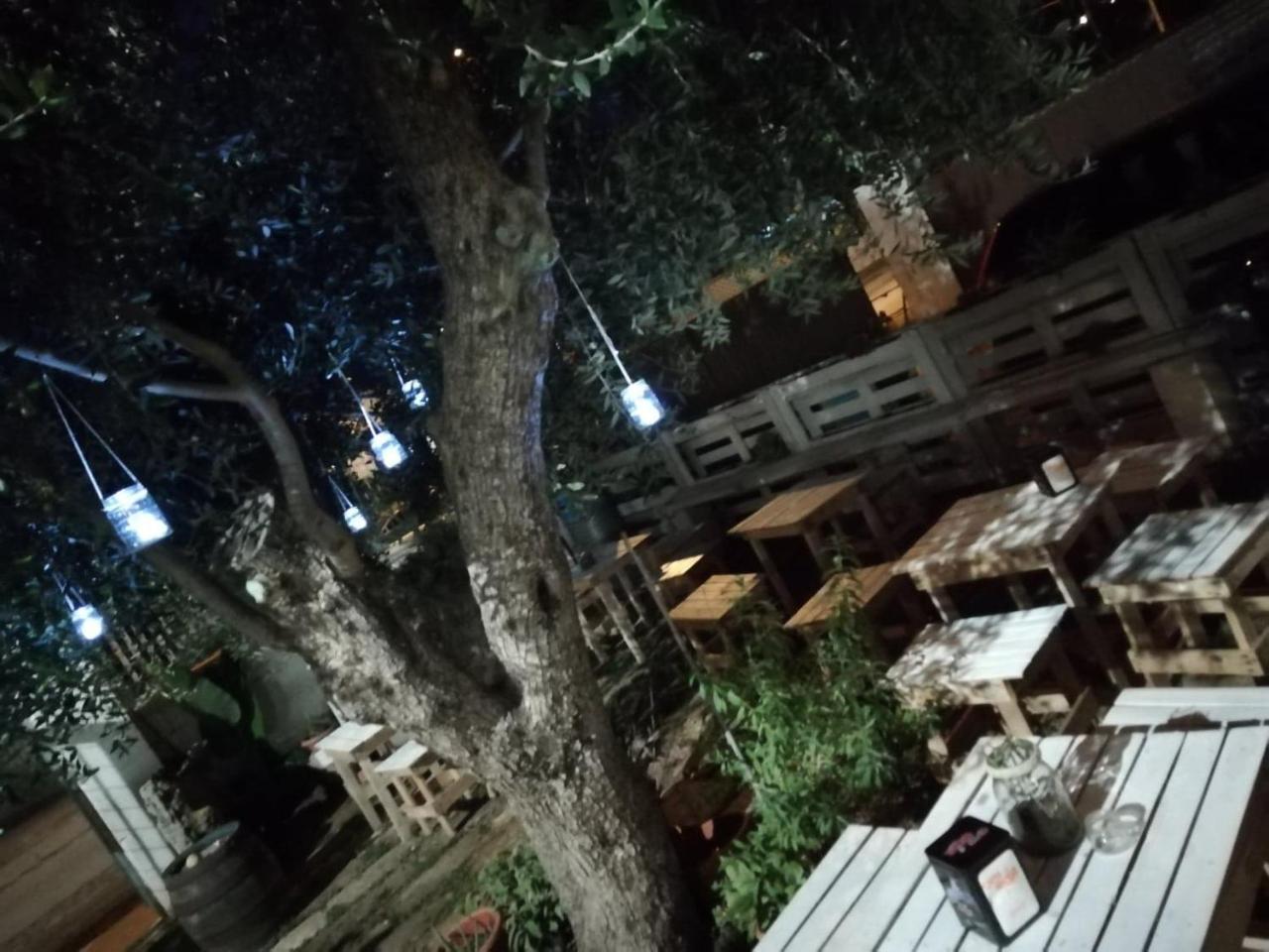 Sosta Camper La Specchia Hotell San Pietro in Bevagna Eksteriør bilde